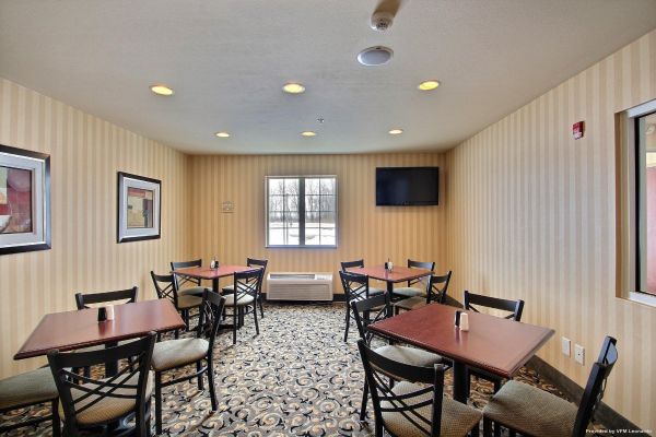 COBBLESTONE INN OF BRILLION (Brillion)